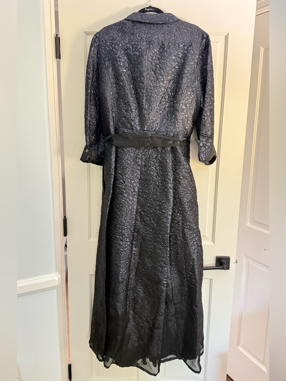 Teri Jon Metallic Organza Jacquard Shirt Gown - Picture 6 of 9